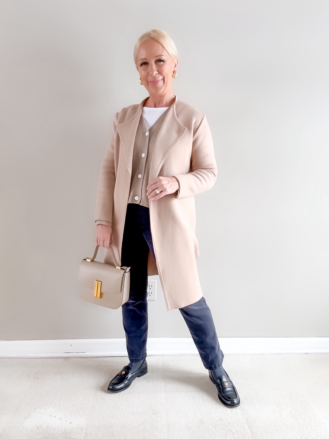 How to make winter outfits look pulled together - Midlifechic